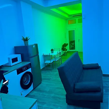 1 Apartment *
